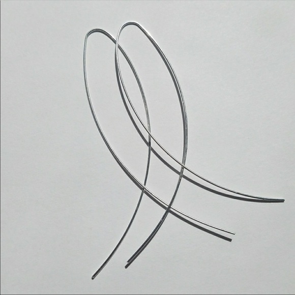 New Silver fish shaped Silver Earrings - Picture 5 of 5